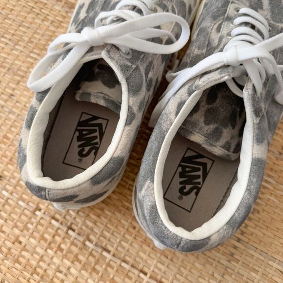 Vans Old Skool Hairy Suede Grey Leopard Animal Print Low Top Shoes Women’s 9.5 - Picture 6 of 9